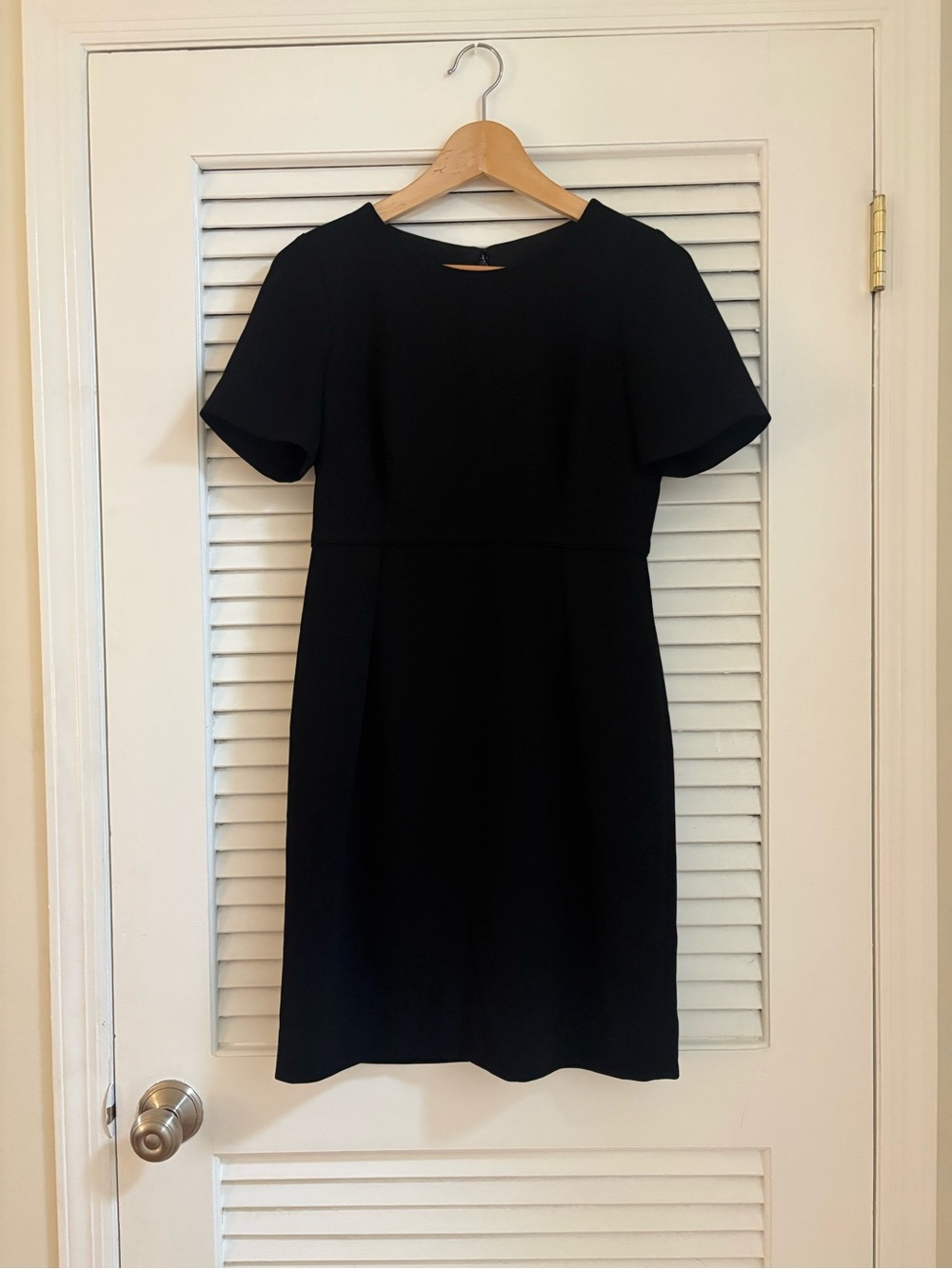 J. Crew Black Short-Sleeve Sheath Dress – Women’s Size 6P (Petite)